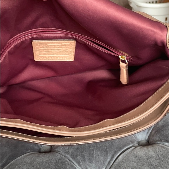 Coach - Picture 7 of 12